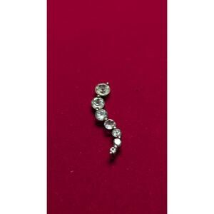 ATI 925 Sterling Silver CZ Graduated Pendant Drop Curve Design